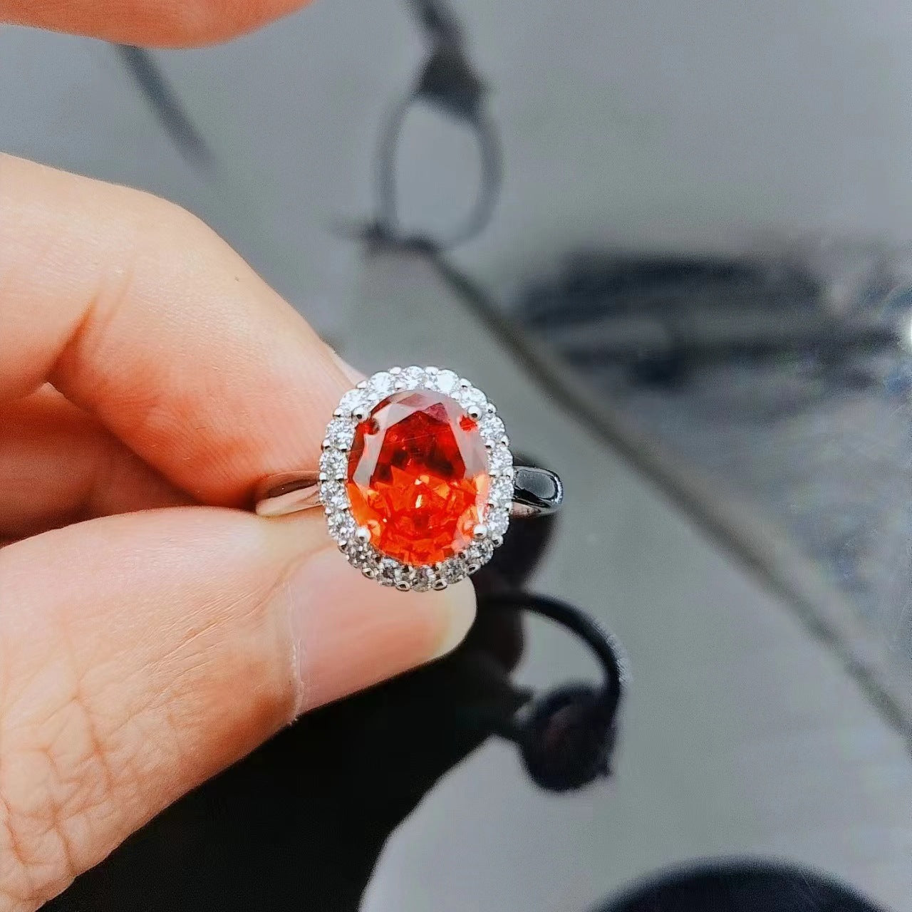 Adjustable Oval Zircon Ring in Rose Gold and Platinum