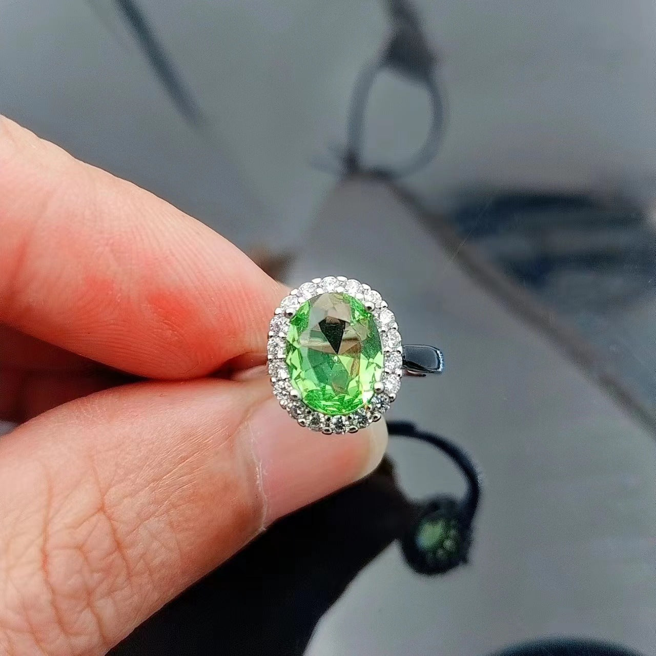 Adjustable Oval Zircon Ring in Rose Gold and Platinum