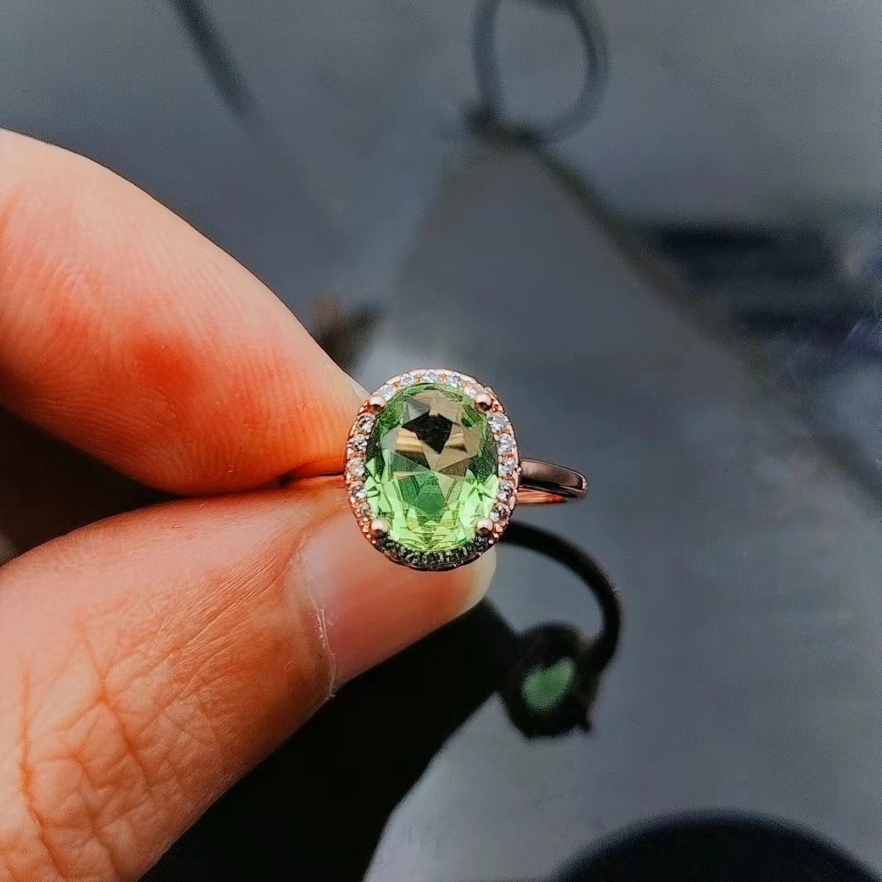 Adjustable Oval Zircon Ring in Rose Gold and Platinum