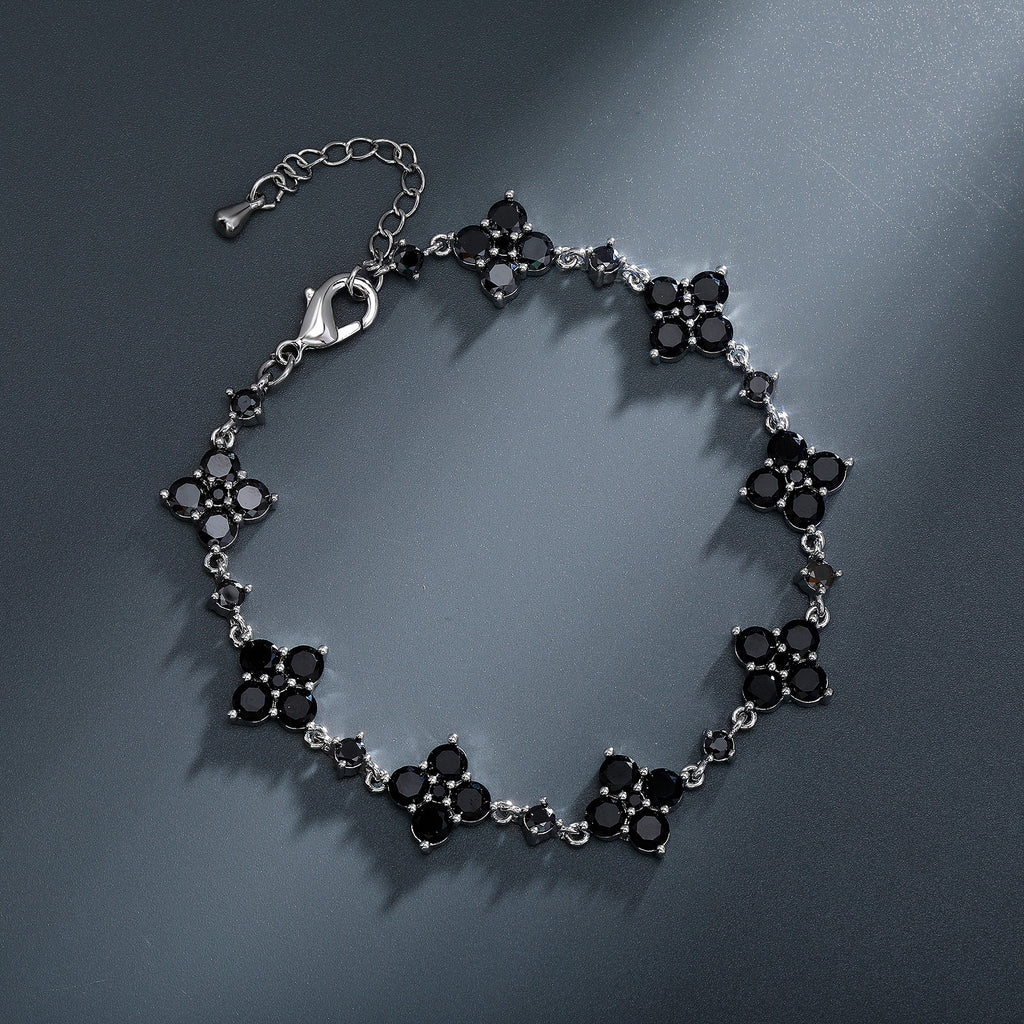 Four-Leaf Clover Zircon Bracelet