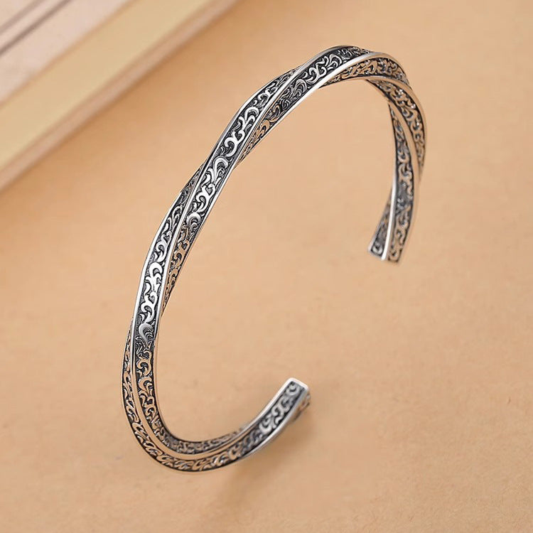 U-shaped Chinese knot horse hoof bracelet