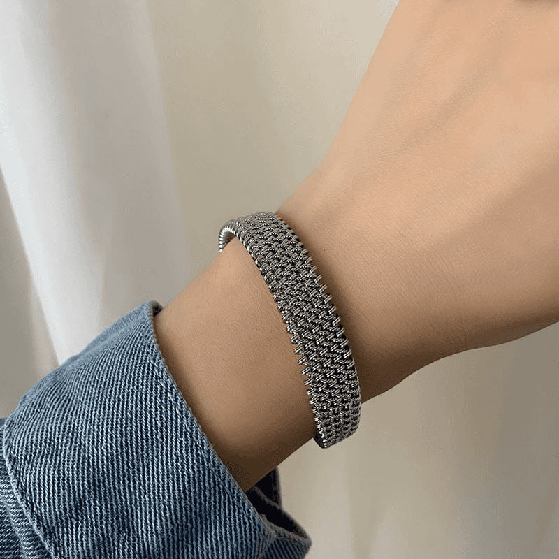 Circular soft titanium steel bracelet