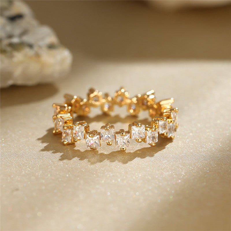 Diamond-set square zirconia ring