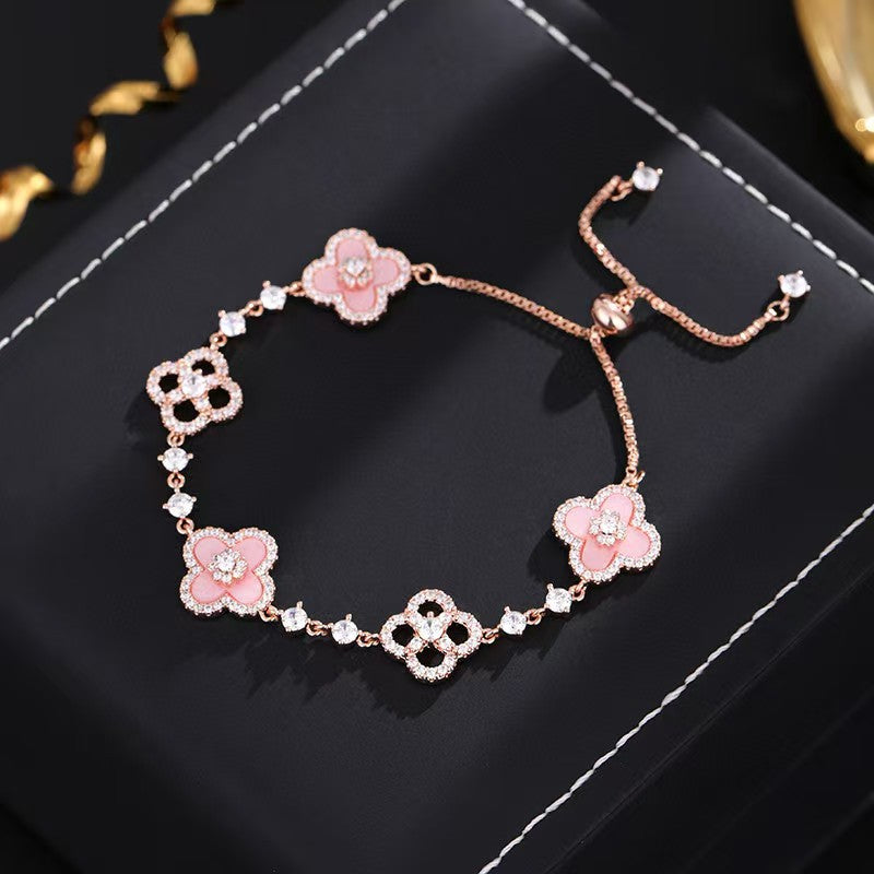 Adjustable Gold-Plated Shell Clover Bracelet