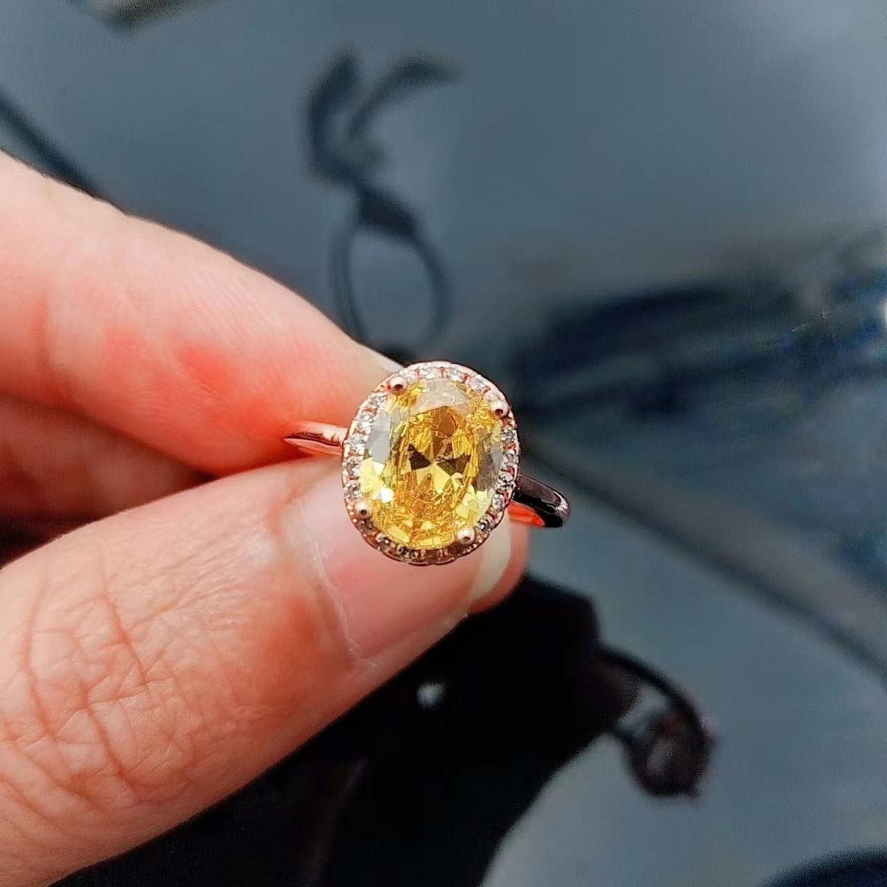 Adjustable Oval Zircon Ring in Rose Gold and Platinum