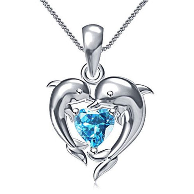 Heart-shaped pendant necklace