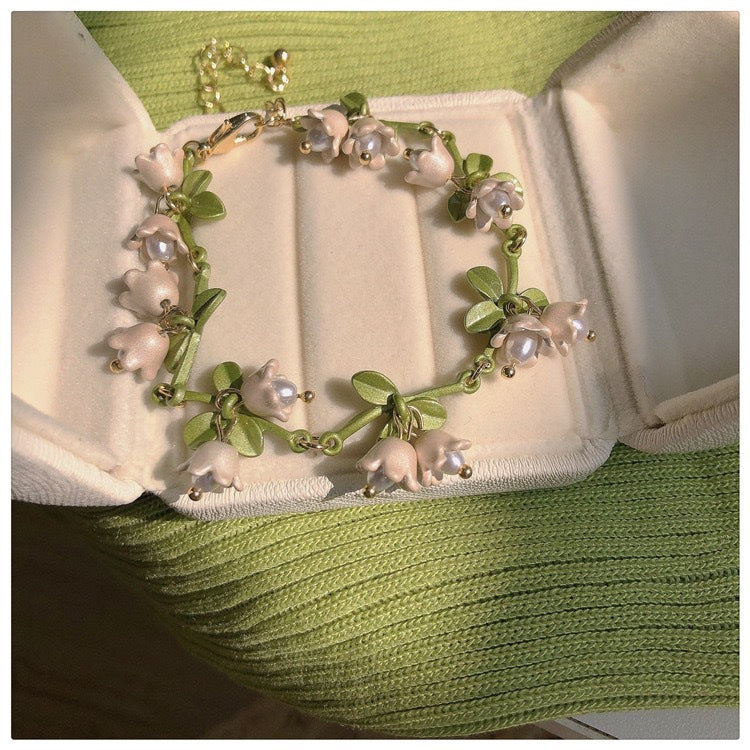 White bellflower flower earrings and bracelets